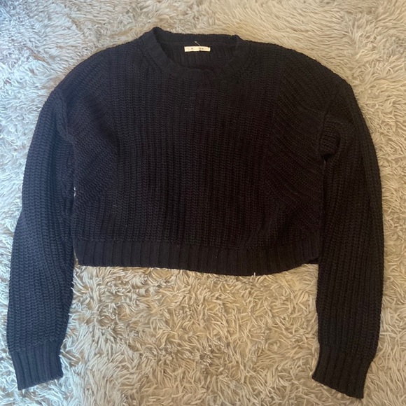 Black cropped pacsun sweater - Picture 1 of 2